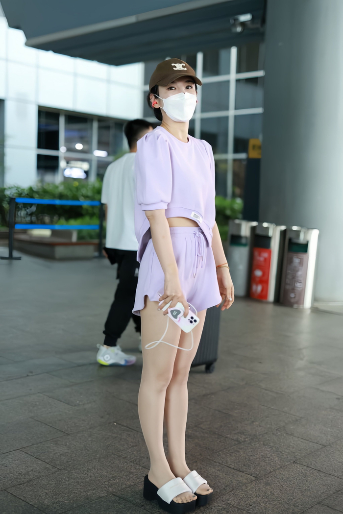 黄奕机场生图|黄奕_新浪新闻