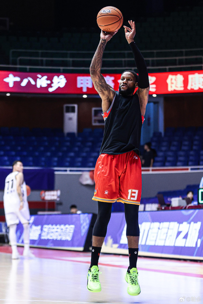sonny weems (威姆斯) & 361° 极燃一代 触地即燃专属配色