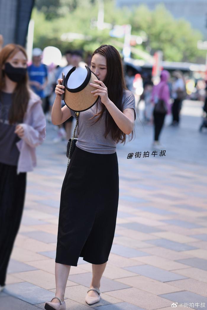 长发气质美女