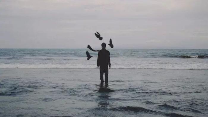 原创|连旧衣服都不舍得扔的人，大多会有这三种命运，很准