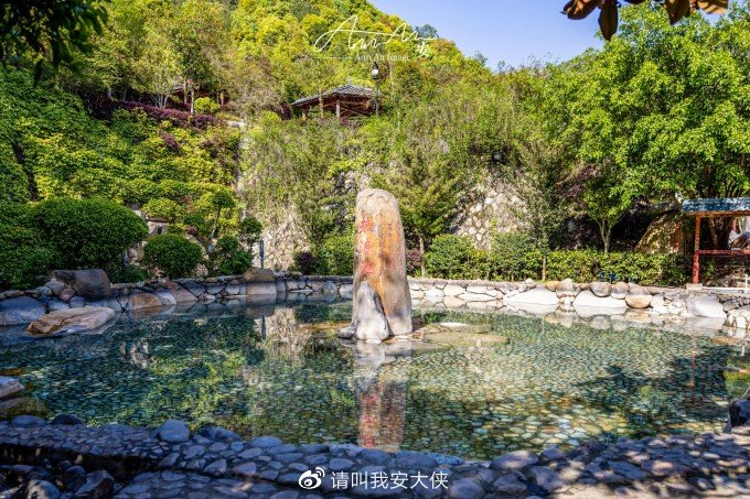 七叠温泉位于闽清县塔庄镇斜洋村,是国家3a级旅游景区,四星级温泉.