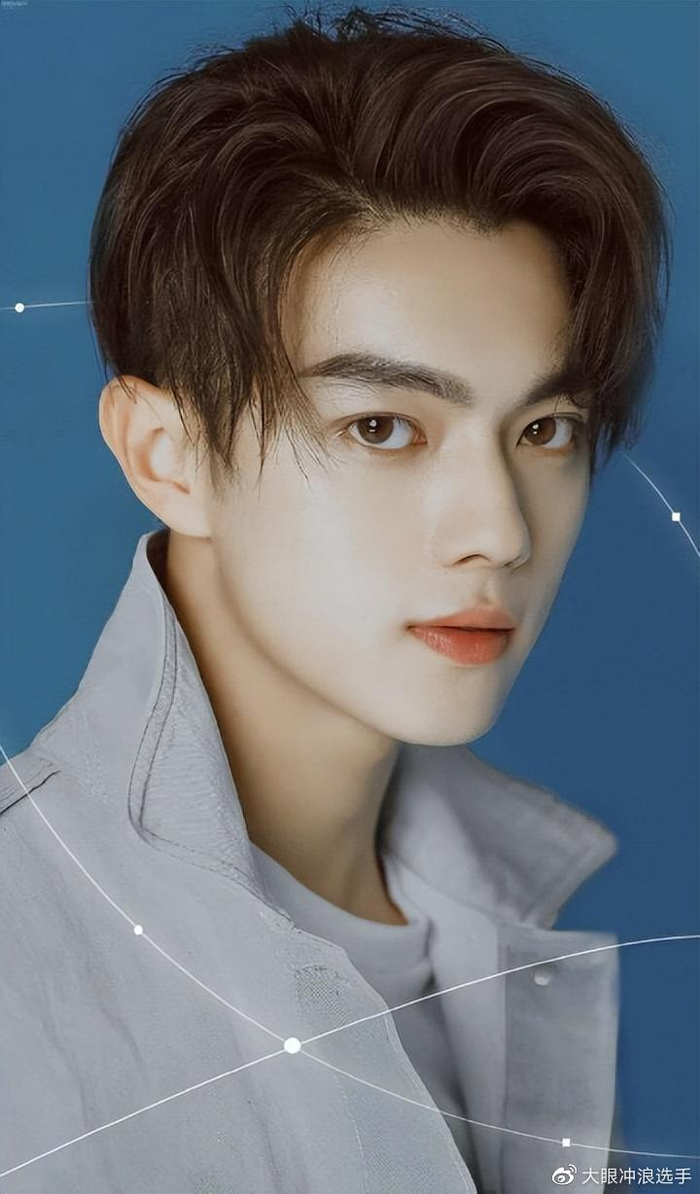 许凯的成长经历