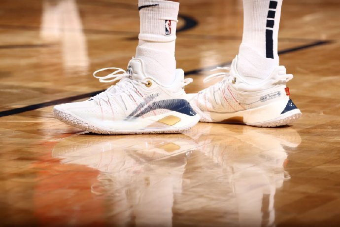 本赛季至今cj麦科勒姆上脚个人第二代签名鞋配色合集