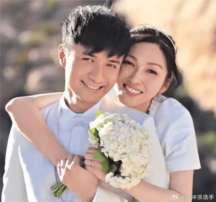 古巨基她以经纪人身份陪我22年52岁为我高龄产子能不爱吗