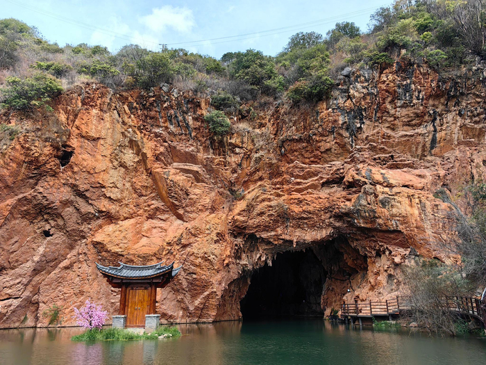 富民,宝石洞