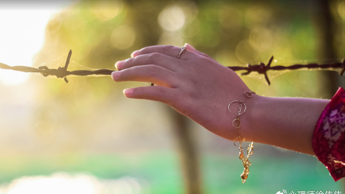 心理咨询师2026能量提升术：放下拯救欲，是对他人命运最深的尊重