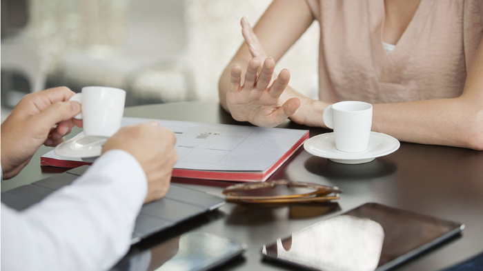 见不得你好的人，最爱打听关于你的这“4件事”！