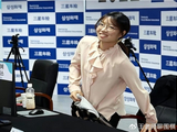 女王崔精与少女金恩持的终局：十冠王之路，只差最后一战