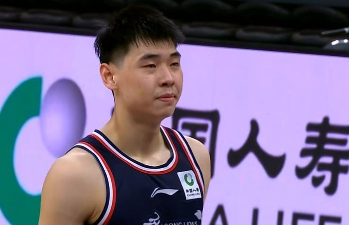 双方数据广州队:陈盈骏21分5板5助,祝铭震20分7板,布朗29分3板4助