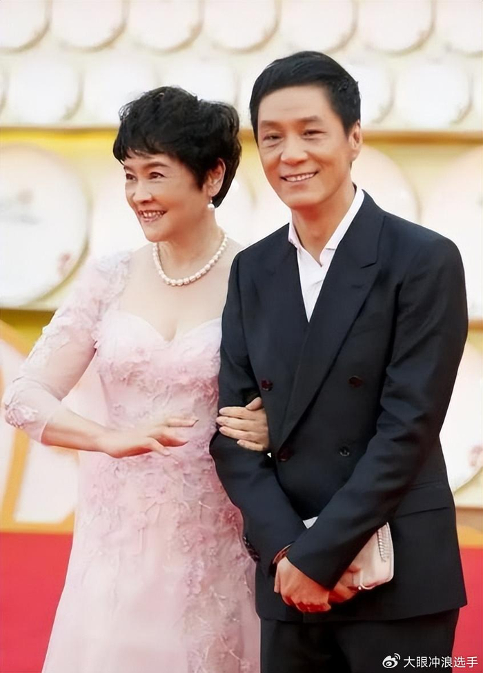将梅婷差点"打出"抑郁,全国人民都愤恨的冯远征怎么样了?_财经头条