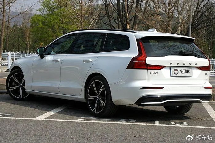 沃尔沃v60车型配置盘点:推荐b5智雅运动版