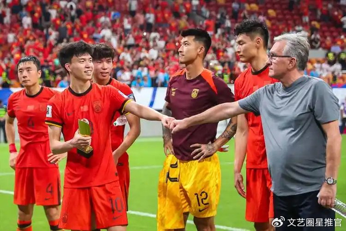 喜讯？国足新帅或敲定，43岁，带弱旅进世界杯，年薪不超120万