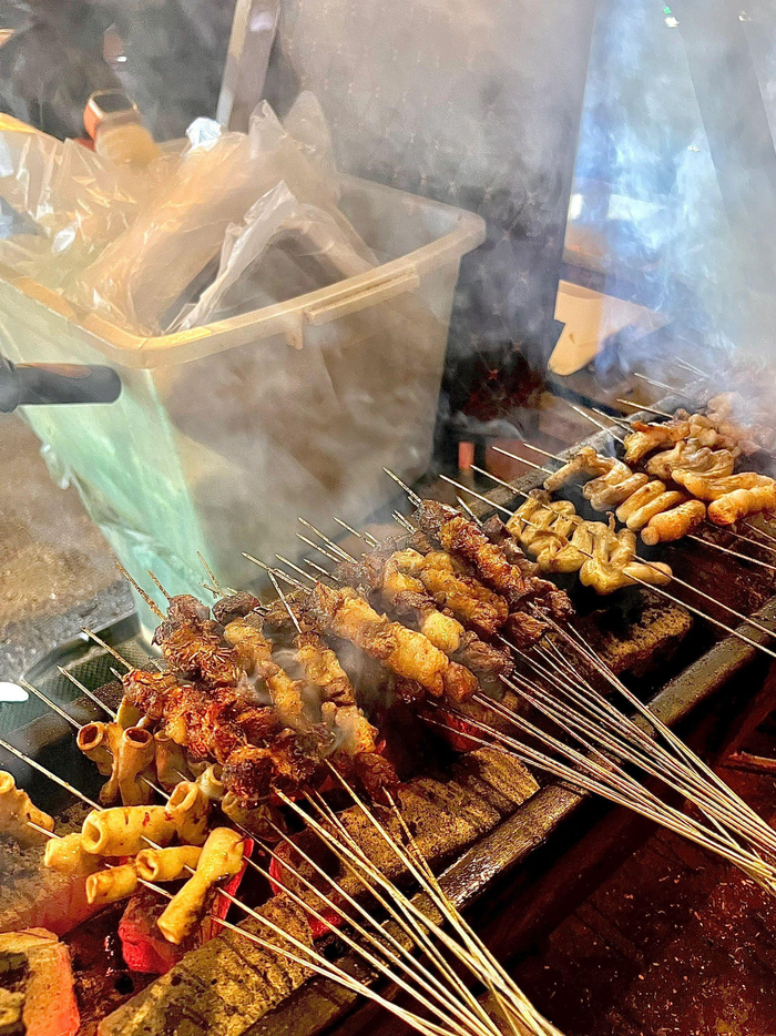 东北深夜烧烤天花板打工人的精神乌托邦