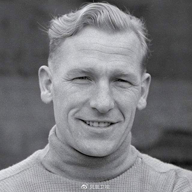 伯特·特劳特曼1923年,伯特·特劳特曼出生在德国不莱梅西区工人区.