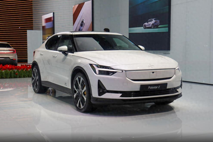 极星2自2020年上市以来,一直以极简主义设计,高性能