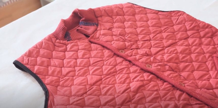 第四个用途,将废旧的羽绒服改造成羽绒被.