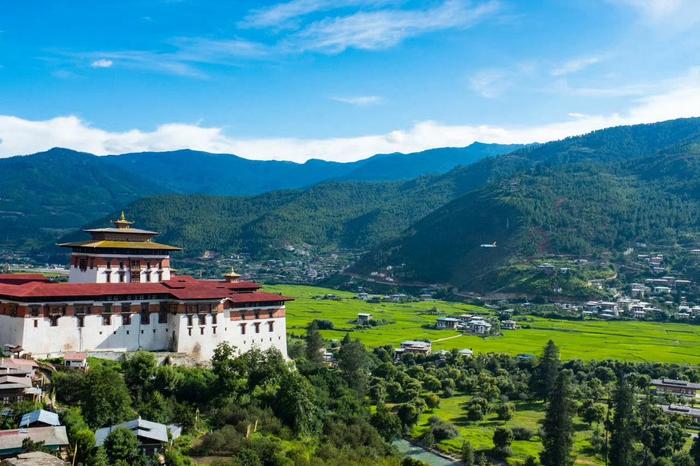 不丹,这里有最纯粹的信仰,有最朴实的生活,有最原始的风光