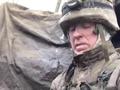 新兵训练场首射靶纸现弹孔，战场实战扣扳机手颤抖
