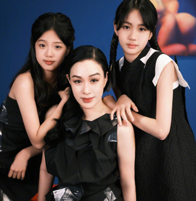 钟丽缇14岁女儿Jaden被指整容，与妹妹开直播反击：事管的真多|jaden|质疑|网民|张伦硕|整形_新浪新闻