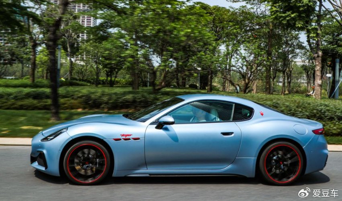 事,但是在燃油车中还是珍贵的,尤其是像玛莎拉蒂gt这么经典的豪华轿跑