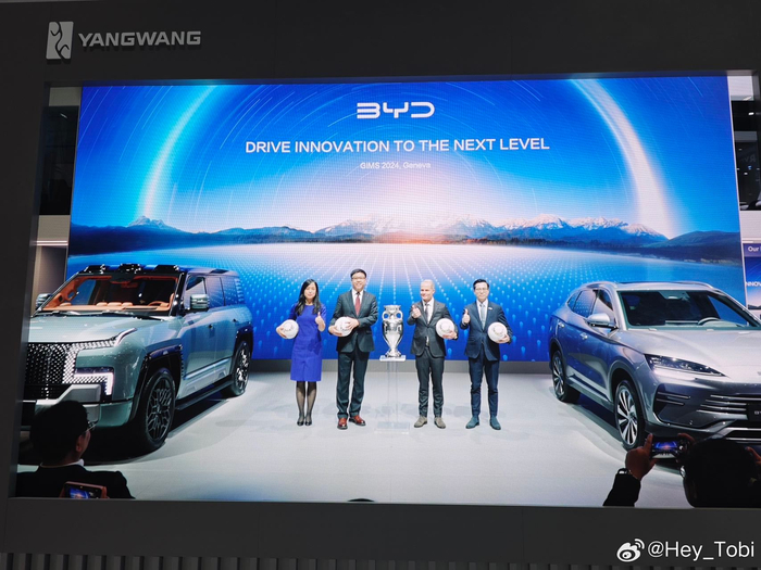 第100届日内瓦国际车展日看到这么多中国车心里好亲切好开心