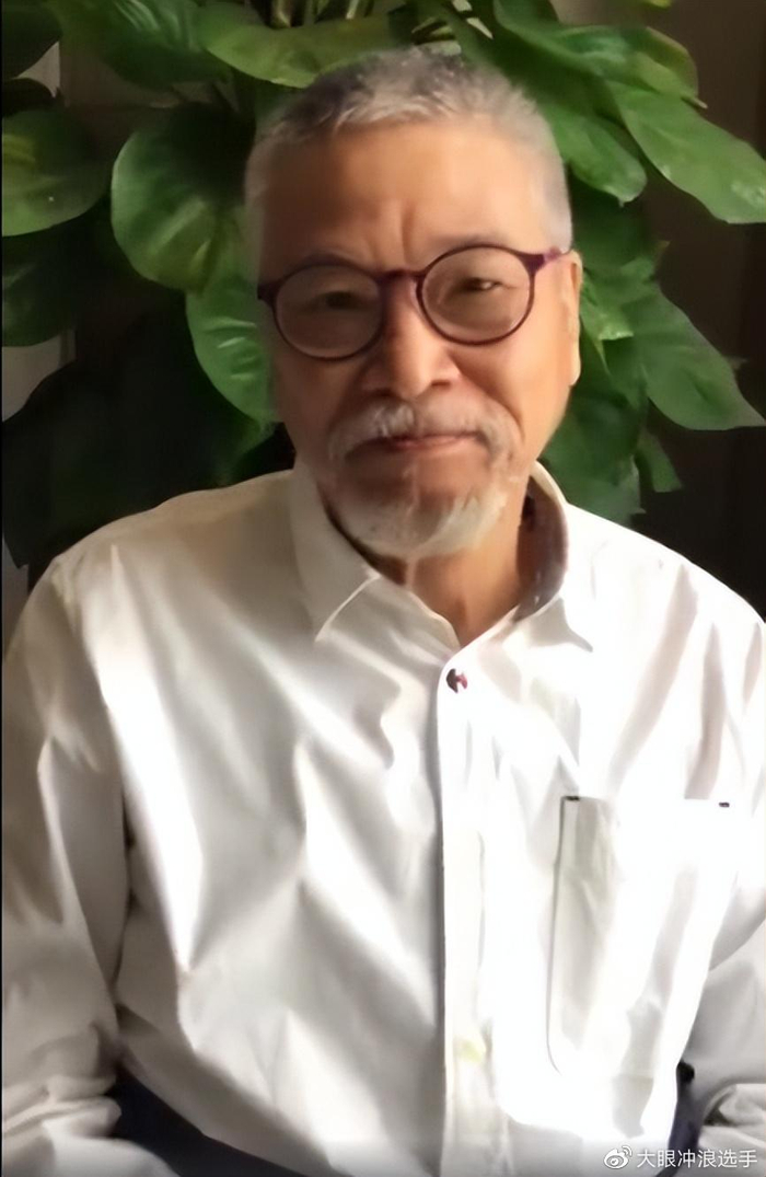 吴孟达病逝两年后,再看妻子侯珊燕的选择,才知道达叔有多么聪明