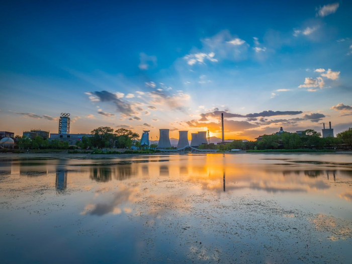 北京首钢园群明湖 摄影