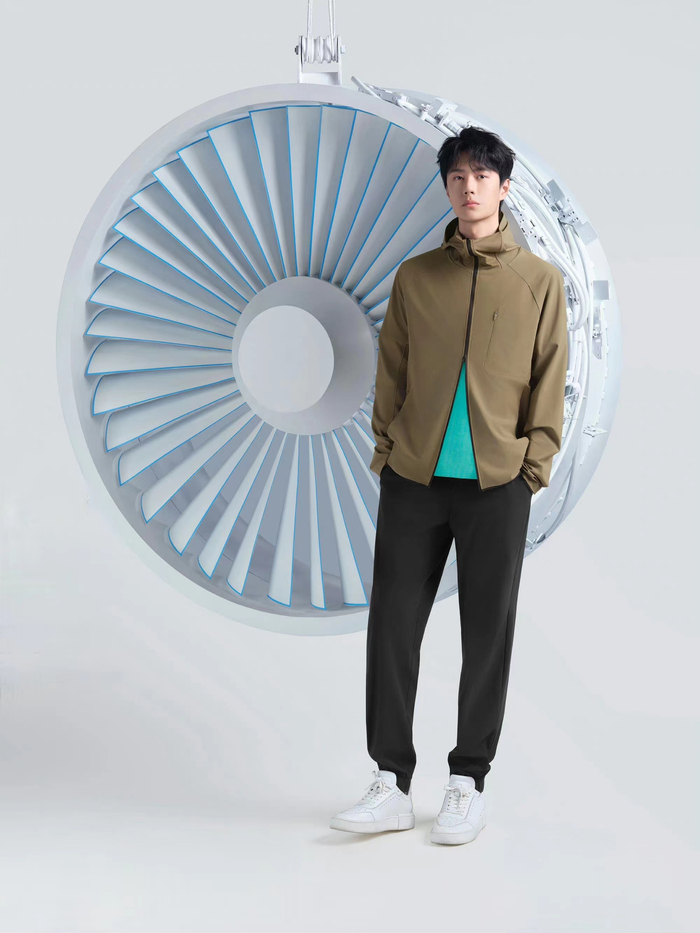 王一博夏日清爽穿搭