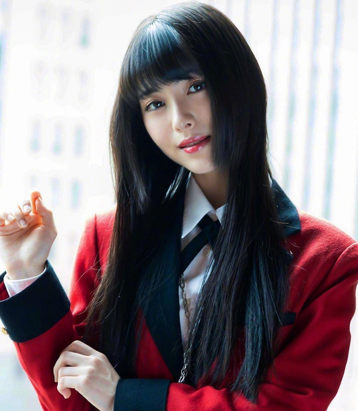 8月29日是滨边美波的24岁生日