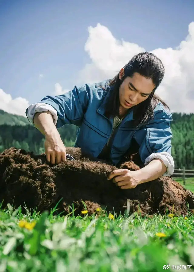 建议报警！胡连馨不雅视频持续发酵！前男友迅速否认，于适仍未澄清|娱乐负面|完颜洛绒|粉丝|沉默|华谊_新浪娱乐_新浪新闻