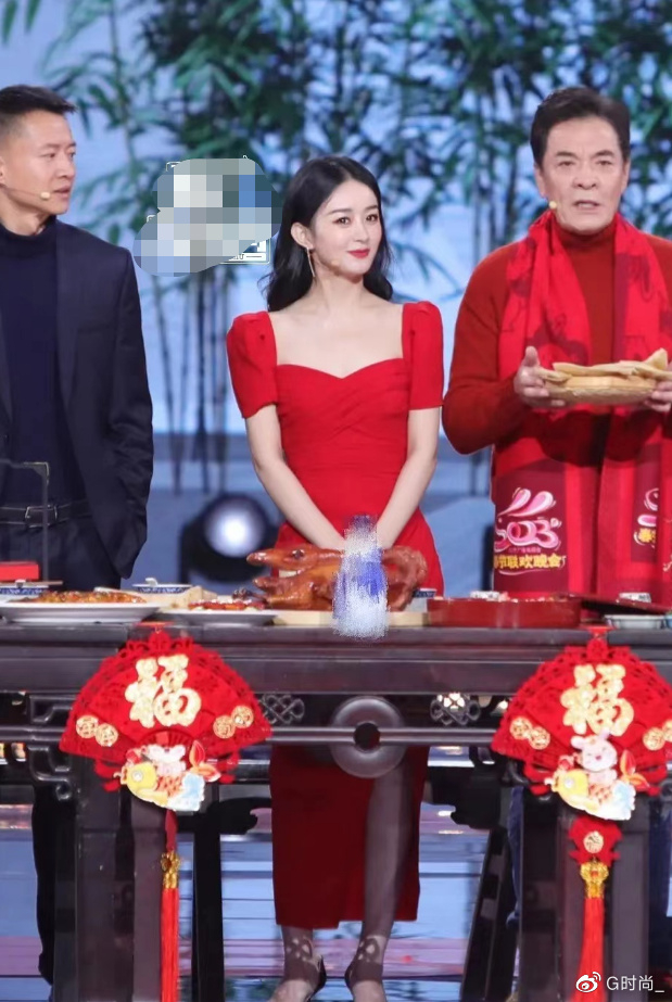 赵丽颖北京春晚穿搭亮点
