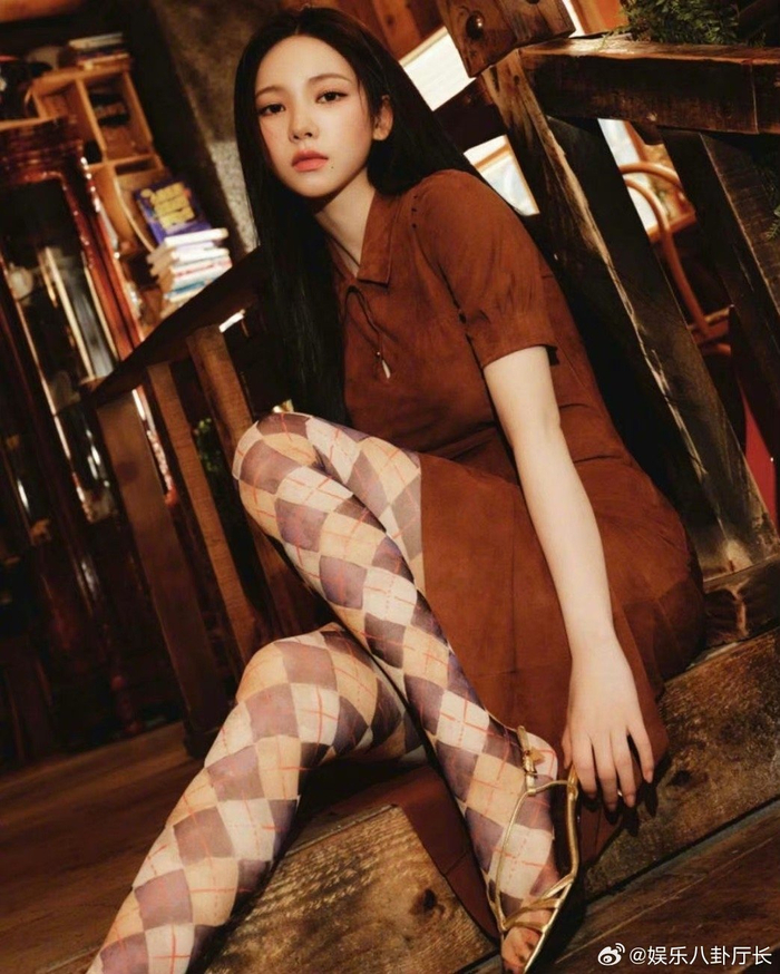 柳智敏最新画报,来看看美女