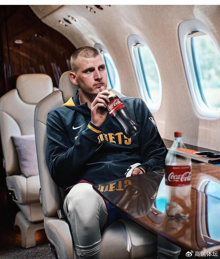 约基奇自爆每天喝5瓶可乐|约基奇|小球|总冠军_新浪新闻