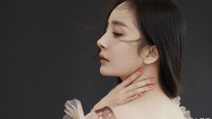 杨幂：如果全世界都靠不住，就自己靠自己