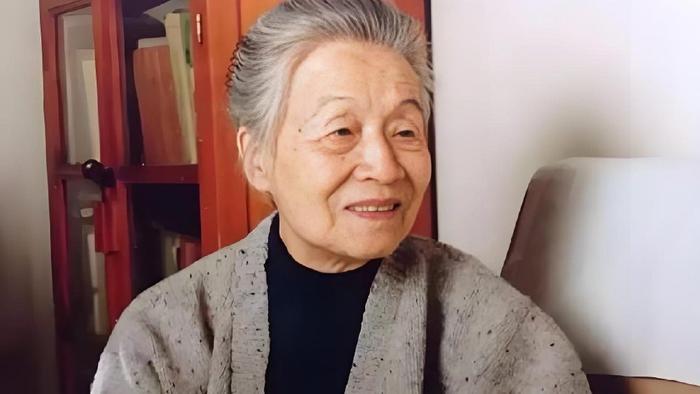 杨绛：千万不要嫁给看上去很老实巴交的男人，他不会说让你暖心的话