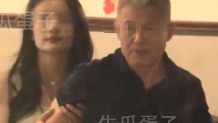 那英老公被曝出轨：中年婚姻的困境，天后也逃不过