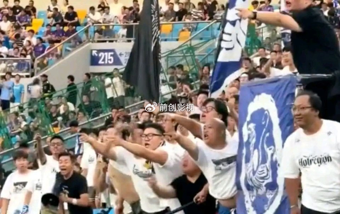 引以为戒！天津球迷辱骂韦世豪被行拘7天，他到底违反了什么法律？