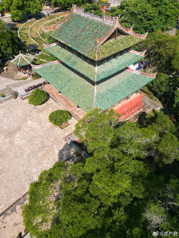 天南杰构心中最美的广西古建筑广西容县明代经略台真武阁航拍