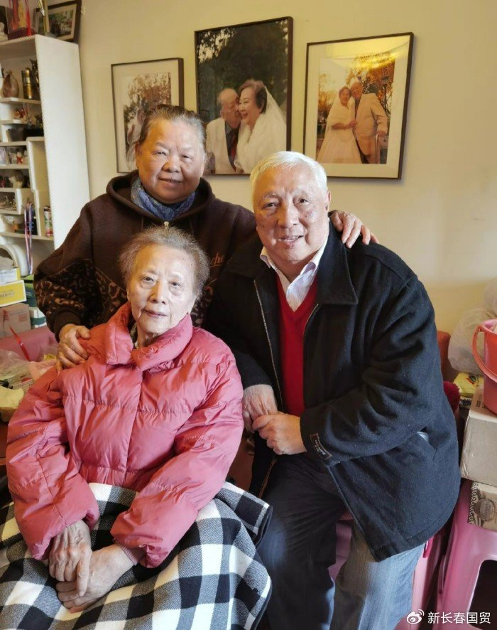 87岁近照曝光|编辑部的故事|大姐|童正维_新浪新闻