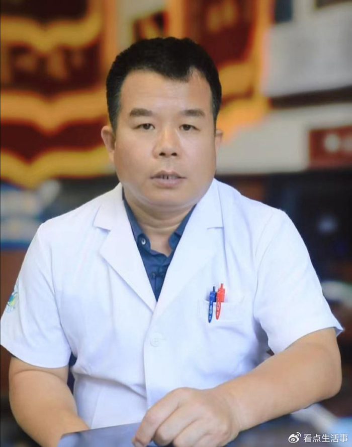 从师于京南名中医瞿恩荣,擅长多年顽固性失眠,早醒,多梦,耳鸣,入睡