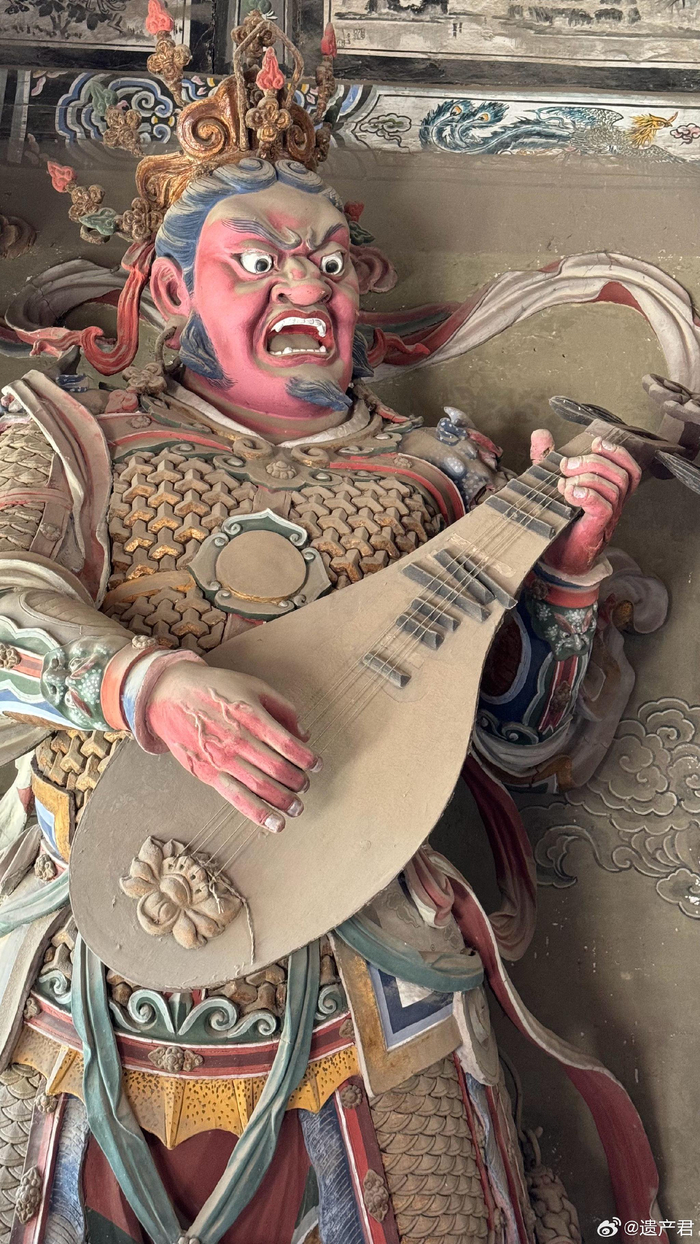 长治观音堂新塑的四大天王像,彩塑制作工艺在山西传承数千年没有断代