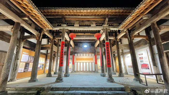 徽州游学第一天夜游清代祠堂品尝特色美食