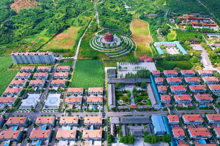 山西长治有一座振兴小镇,群山环绕,空气清新,是休闲度假好去处