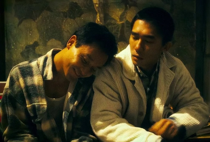 《春光乍泄》:开机后,张国荣和梁朝伟才发现王家卫是