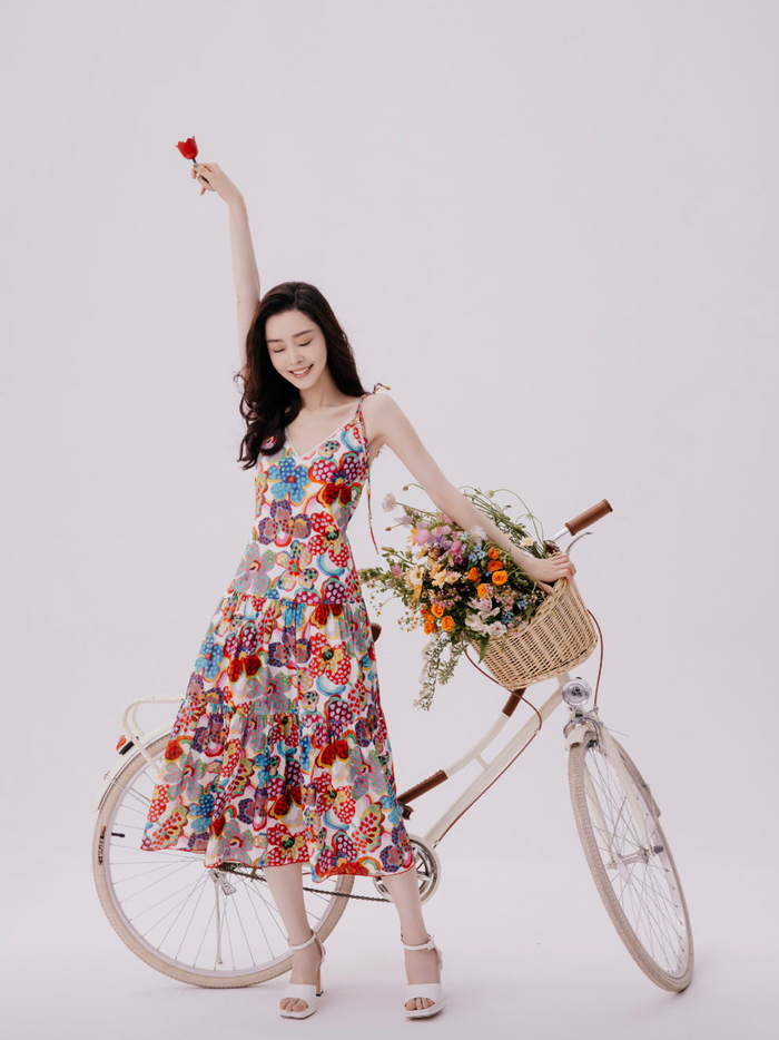 漂亮花花和美美的花裙子这不妥妥的春天感嘛