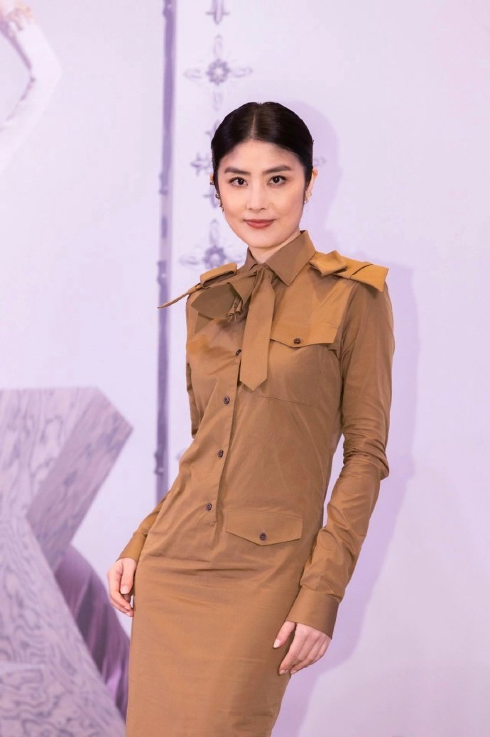 陈慧琳身穿prada2023秋冬系列宣传个人演唱会