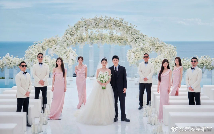 潘玮柏老婆宣云晒结婚照伴郎伴娘颜值超高宣誓环节充满爱意
