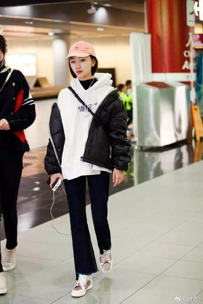 今年冬天的王炸组合羽绒服卫衣保暖又洋气好穿易上手