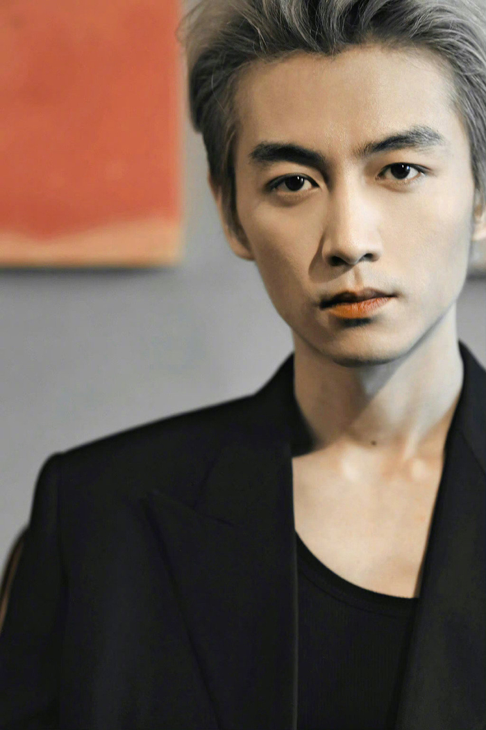 明明巨帅好不好