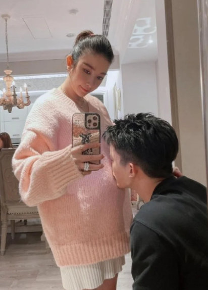 41岁许维恩成功产女,喜迎巨蟹宝宝|许维恩|王家梁|曾松_新浪新闻